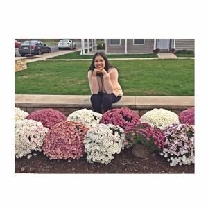 Meet your Posher, Mariely